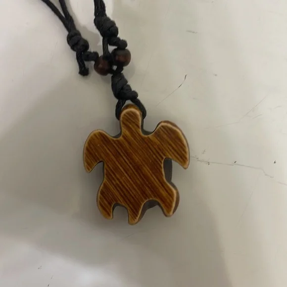 Adjustable turtle necklace - Picture 5 of 5
